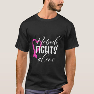 Camiseta Nadie lucha solo contra el cáncer de mama