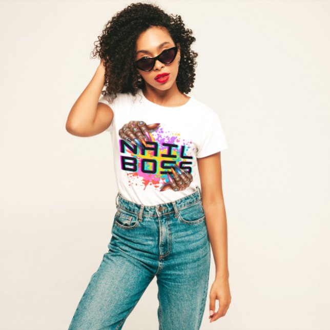 Camiseta "Nail Boss" Bold Beauty Tech (Subido por el creador)