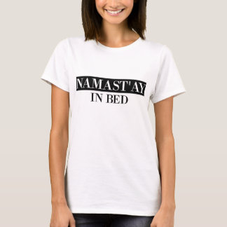 Camiseta Namast'ay en cama