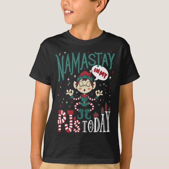 Camiseta Namastay en mi Pj's - Divertidos Navidades de Yoga (Anverso)