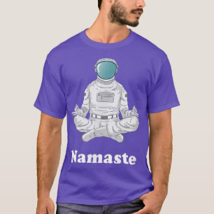 Camiseta Namaste Yoga Funny Astronaut Outer Space Yogi Medi