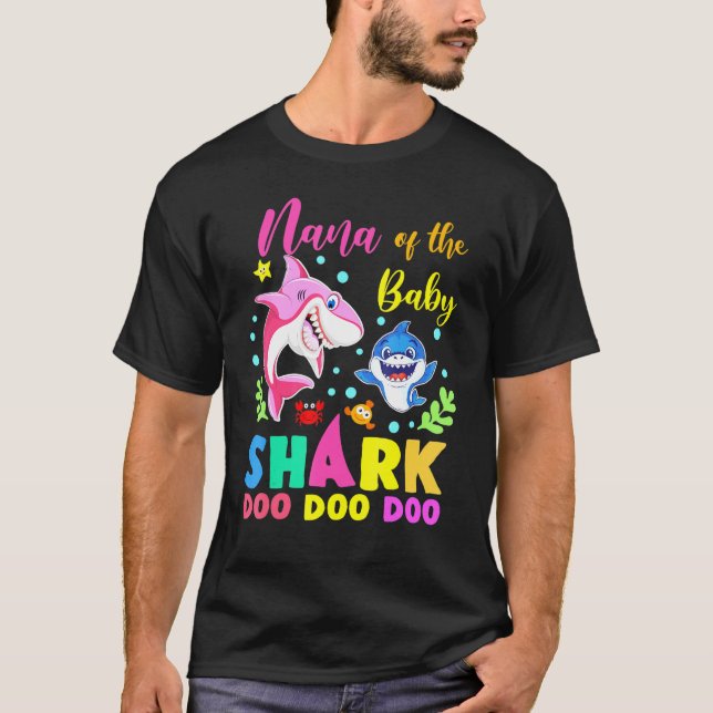 Camiseta Nana De Birthday Boy Shark Pink Blue Doo (Anverso)