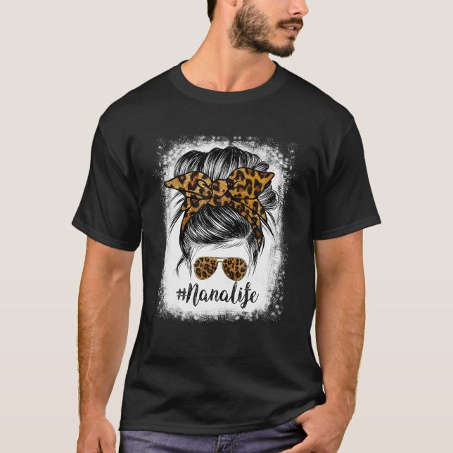 Camiseta Nana Life blanqueada y desordenada Hair Bun Leopar (Anverso)