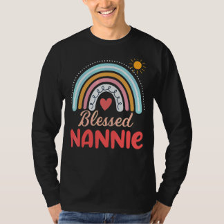 Camiseta Nannie For Grandma Family Rainbow Graphic