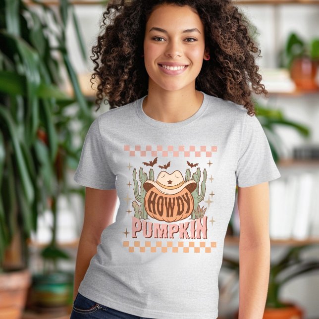 Camiseta Naranja rosa occidental retro de Halloween de Pump (Howdy Pumpkin Halloween Retro Western Pink Orange T-Shirt)