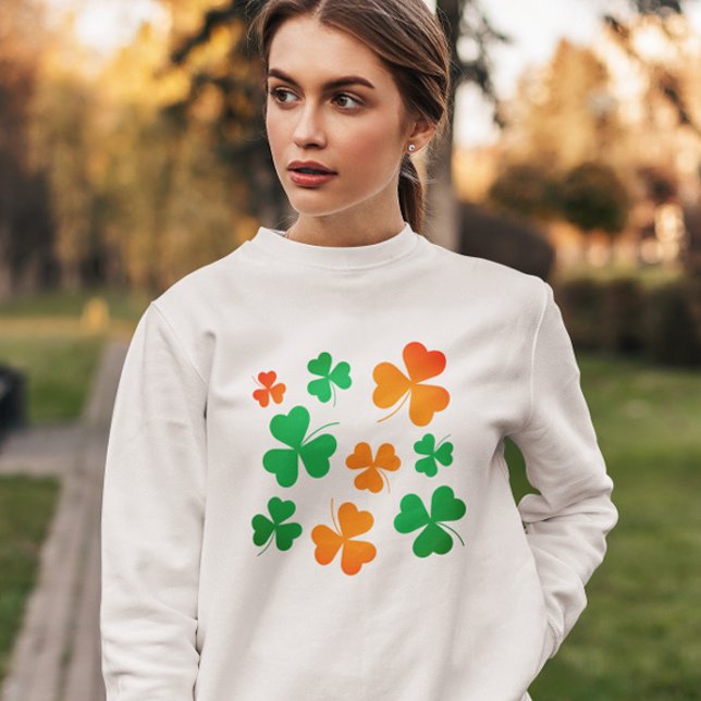Camiseta Naranja verde Clove Shamrock Leaf St Patrick's Day (Subido por el creador)