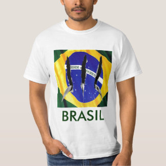 CAMISETA NAS GARRAS DA BANDEIRA, BRASIL