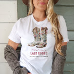 Camiseta Nashville Último Rodeo Boots Bachelorette Party<br><div class="desc">La camiseta de la Bachelorette Party del último Rodeo de Nashville es perfecta para tu Nash Bash! Las botas de flores adorables acentúan este favor de la soltera.</div>