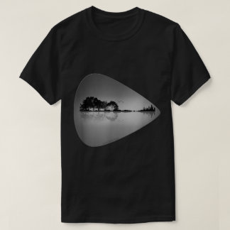 Camiseta Nature Meets City Guitar Pick Design