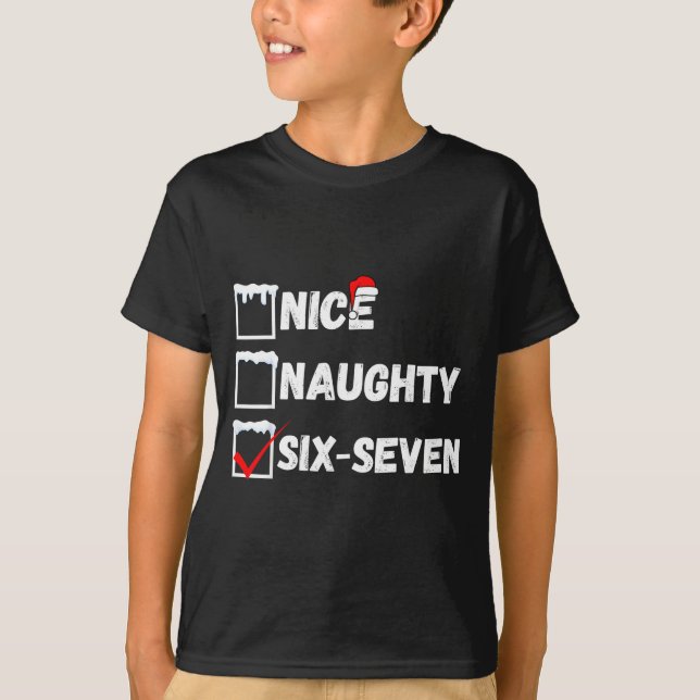 Camiseta Naughty Nice 67 Christmas Checklist Fun Six Seven  (Anverso)