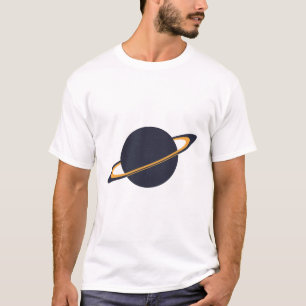 Camiseta Nave Cohete Retro en Órbita alrededor de un Planet