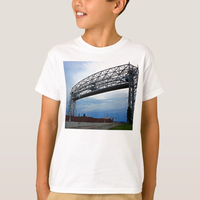 Camiseta Nave debajo del puente de elevación (Anverso)