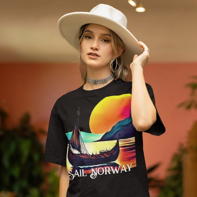 Camiseta Navegar por Noruega con Vikiing Ship (Subido por el creador)