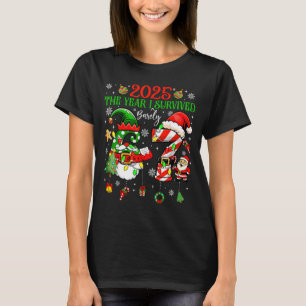 Camiseta Navidad 2025 El Año Que Apenas Sobreviví Seis Siet