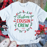 Camiseta Navidades coincidentes Tripulación Primo<br><div class="desc">¿Qué mejor manera de reunir a tu familia a estos Navidades que con un juego de divertidas camisetas de Navidades de primos familiares? Con el acogedor dicho, ‘Primo Navidad de Tripulación’, junto con el año, y brillantes y festivos Navidades rojos y verdes con luces de cuerda, tu familia se verá...</div>