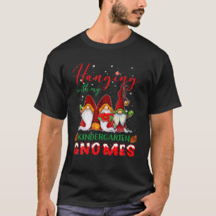 Camiseta Navidades Colgando Con My Kindergarten Gnomes Funn
