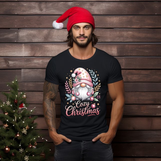 Camiseta Navidades cómodos adoran el gnomo rosado (Subido por el creador)