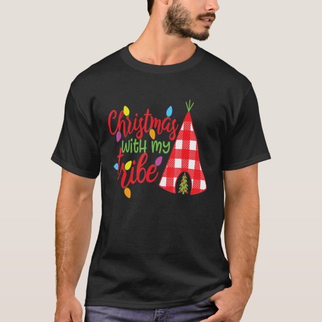 Camiseta Navidades con mi tribu de familia de trenzas rojas (Anverso)