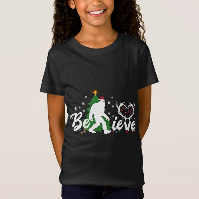 Camiseta Navidades curiosos en pie de página creen que es m (Anverso)