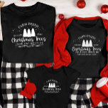 Camiseta Navidades de coincidencia de nombres personalizado<br><div class="desc">Elevar el estilo vacacional de su familia con nuestras camisetas con Navidades de nombre personalizado de familia personalizada en una rica y elegante paleta de color oscuro. Estos camisetas, bien coordinados, aportan un toque de sofisticación a sus celebraciones festivas, al tiempo que destacan la importancia de la unión durante la...</div>