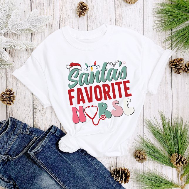 Camiseta Navidades de enfermería favoritas de Santa Diverti (Subido por el creador)