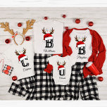 Camiseta Navidades de familia monogramados que coinciden co<br><div class="desc">Camisetas de Navidades de familia monogramados que coinciden con ropa</div>