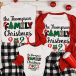 Camiseta Navidades de familia personalizado juntos Recuerdo<br><div class="desc">Eleva tus festividades de vacaciones con nuestros Personalizados Navidades de familia haciendo Recuerdos juntos en camiseta. Estos deliciosos camisetas son más que solamente ropa; son un sincero homenaje a los momentos que crearás con tus seres queridos durante esta alegre temporada. Diseñados para hacer recuerdos preciados juntos, estas camisetas de los...</div>
