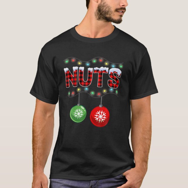 Camiseta Navidades de nueces de pecho iluminan a la pareja  (Anverso)
