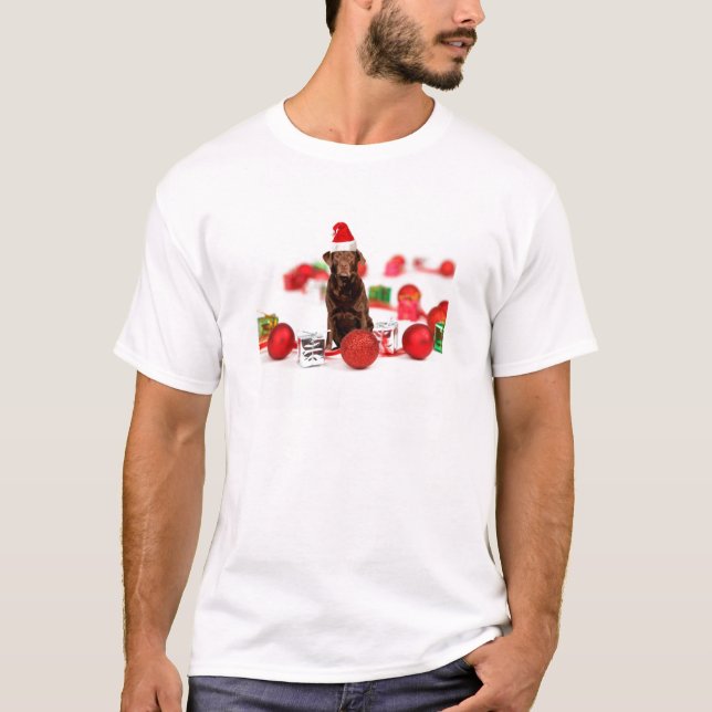 Camiseta Navidades de perro de Labrador marrón con regalos  (Anverso)