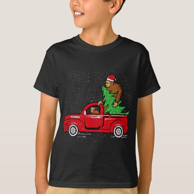 Camiseta Navidades de Santa Bigfoot Riding Red Truck Sasqua (Anverso)