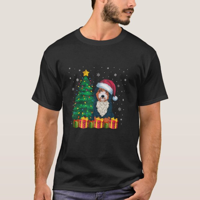 Camiseta Navidades de Santa Hat de Bernedoodle iluminan a p (Anverso)
