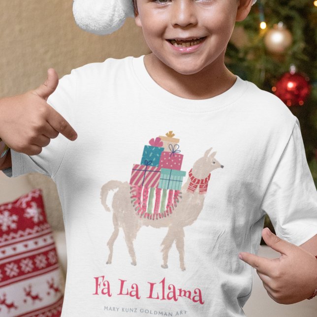 Camiseta Navidades de un animal ilustrado a mano de la llam (This cute kids Christmas T-shirt features my hand-drawn festive llama and the words "Fa La Llama."
)
