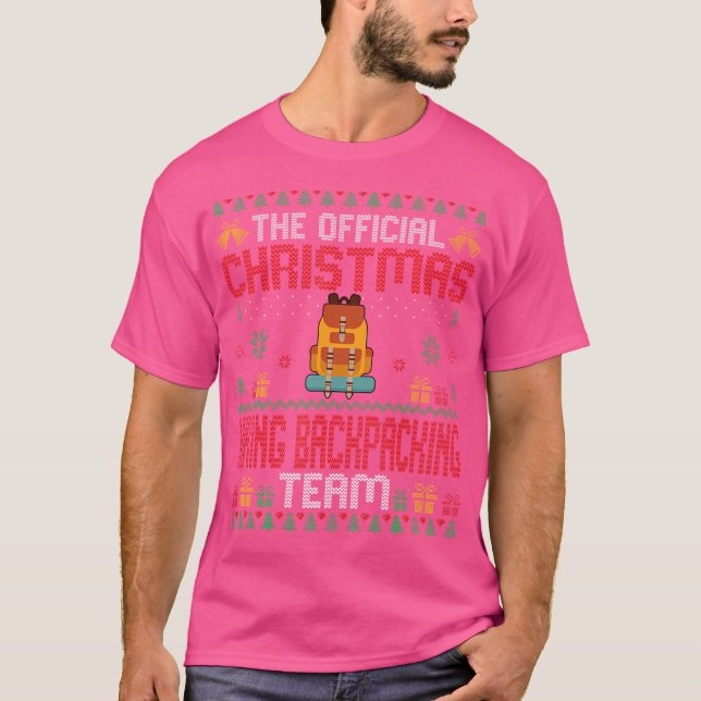 Camiseta Navidades divertidos haciendo senderismo por el eq (Anverso)