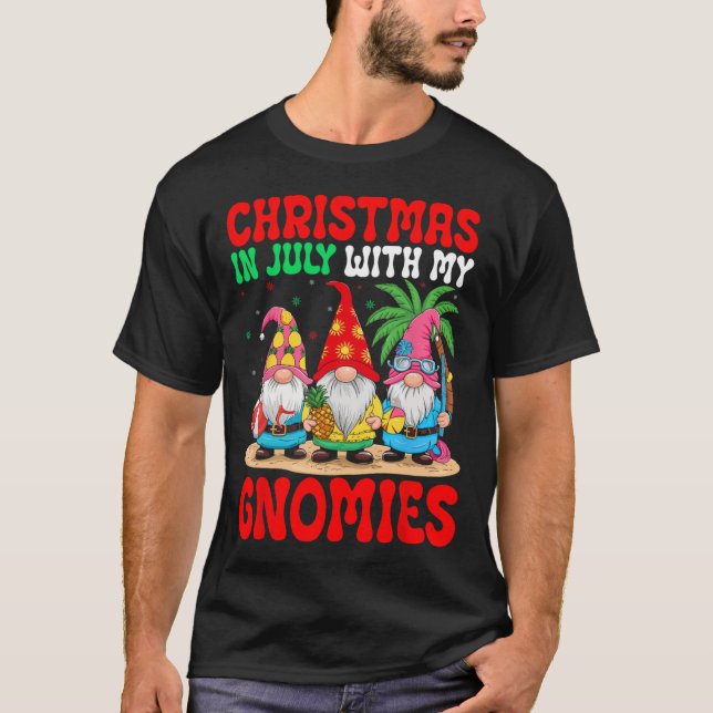 Camiseta Navidades En Julio Con Mi Gnomies En El Verano B (Anverso)