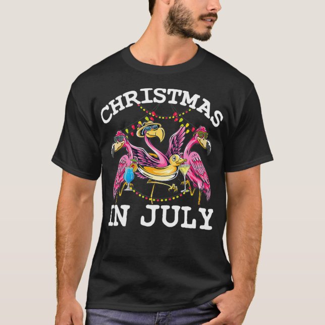 Camiseta Navidades En Julio De Famosos Flamingos Rosados Be (Anverso)