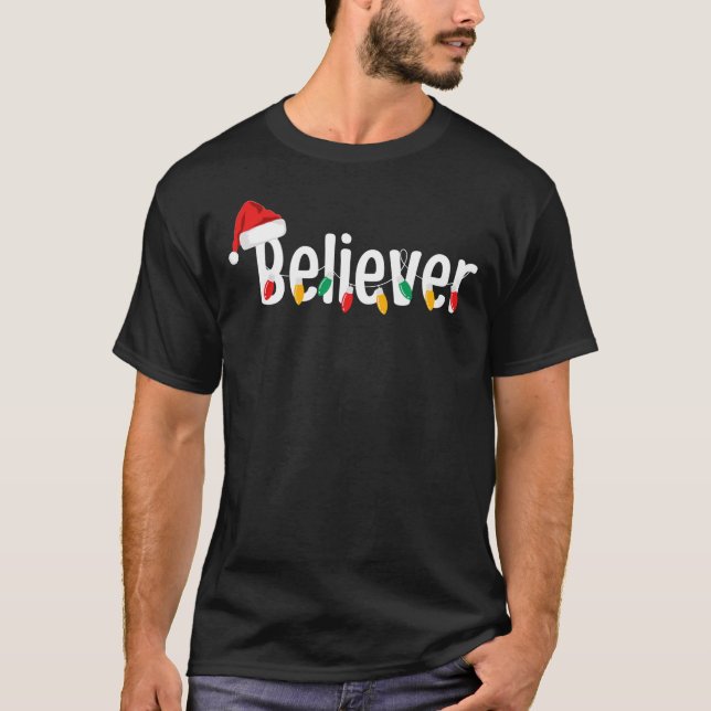 Camiseta Navidades Faith Believer | Luces navideñas de Sant (Anverso)