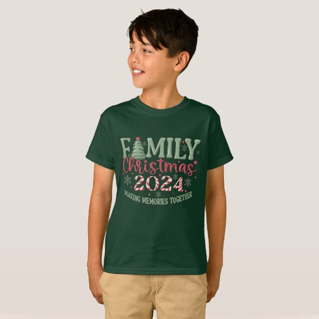 Camiseta Navidades familiares 2024 Boy Forest Green (Anverso completo)