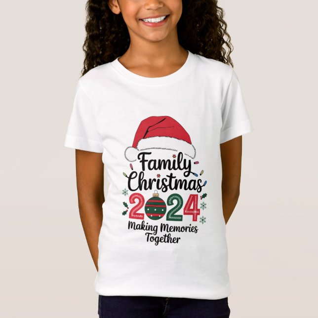 Camiseta Navidades familiares 2024 Reuniendo Recuerdos (Anverso)
