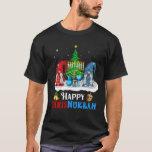 Camiseta Navidades felices de Chrismukkah Gnomes y Hanukkah<br><div class="desc">Felices Navidades de Chrismukkah Gnomes Hanukkah Festividad Judía Tee gran regalo para mujeres,  hombres,  mamá,  papá,  abuela,  abuelo,  hijos para Navidades Fiesta,  Fiesta Hanukkah.</div>