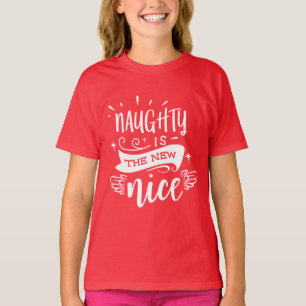 Camiseta Navidades graciosos Naughty es el nuevo Monograma 