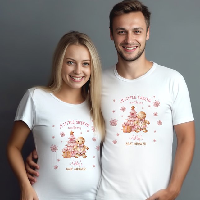 Camiseta Navidades rosados Chica hombre pan de jengibre Bab (Gingerbread Man Girl Pink Christmas Baby Shower T-Shirt)