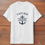 Camiseta Navy Blue Captain Boat Nautical Anchor Ship<br><div class="desc">Navegar con estilo con la camiseta del barco Nautical Anchor Capitán Azul de la Marina. Este establecimiento de primera categoría presenta un estilo clásico azul marino y un diseño de anclaje y barco llamativo, perfecto para los amantes del mar. Diseñado con tejidos suaves e inmaculados, garantiza el confort durante todo...</div>