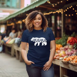 Camiseta Navy Blue Mama Bear<br><div class="desc">Prendas de vestir personalizado con la imagen moderna de Mama Bear. Visite nuestra tienda para conocer el diseño de Baby Bear. Haga clic en Personalizar para personalizar el diseño con su propio texto e imágenes. Elija entre una amplia gama de estilos y colores de camisa.</div>