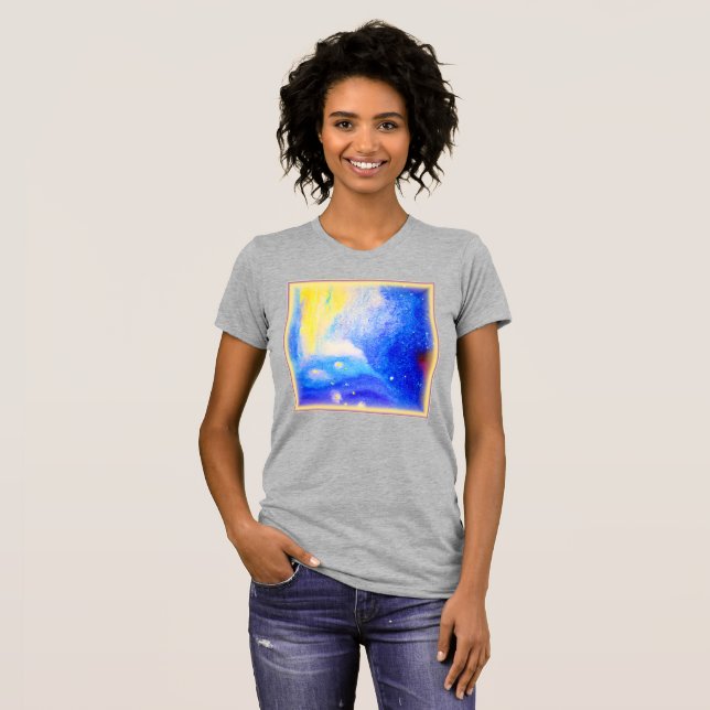 Camiseta Nebula Estrellas azul, amarillo y blanco lechoso.  (Anverso completo)