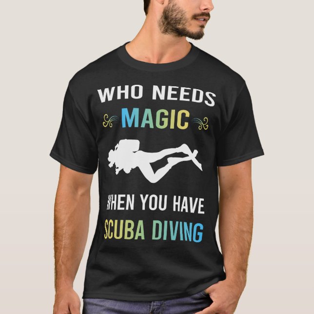 Camiseta Necesidad del Buceo Mágico Scuba (Anverso)
