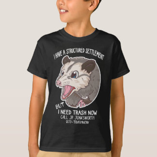 Camiseta Necesito basura ahora Possum Meme Funny Possum