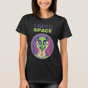 Camiseta Necesito la distancia social divertida de Alien In