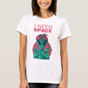 Camiseta Necesito la distancia social divertida de Alien In