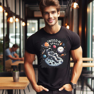 Camiseta Necesito mi Ilustracion astronauta espacial