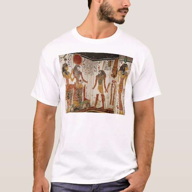 Camiseta Nefertari se trae antes de dios (Anverso)